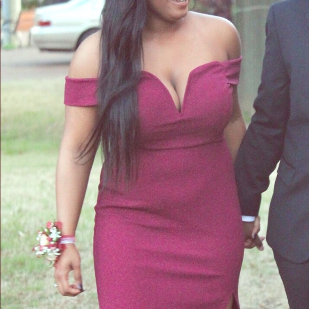 Beautiful Prom Dress - Picture 1 of 3
